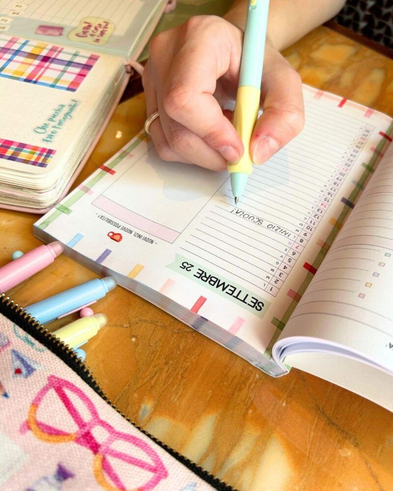 Agenda per Insegnanti Colorata 2025-2026